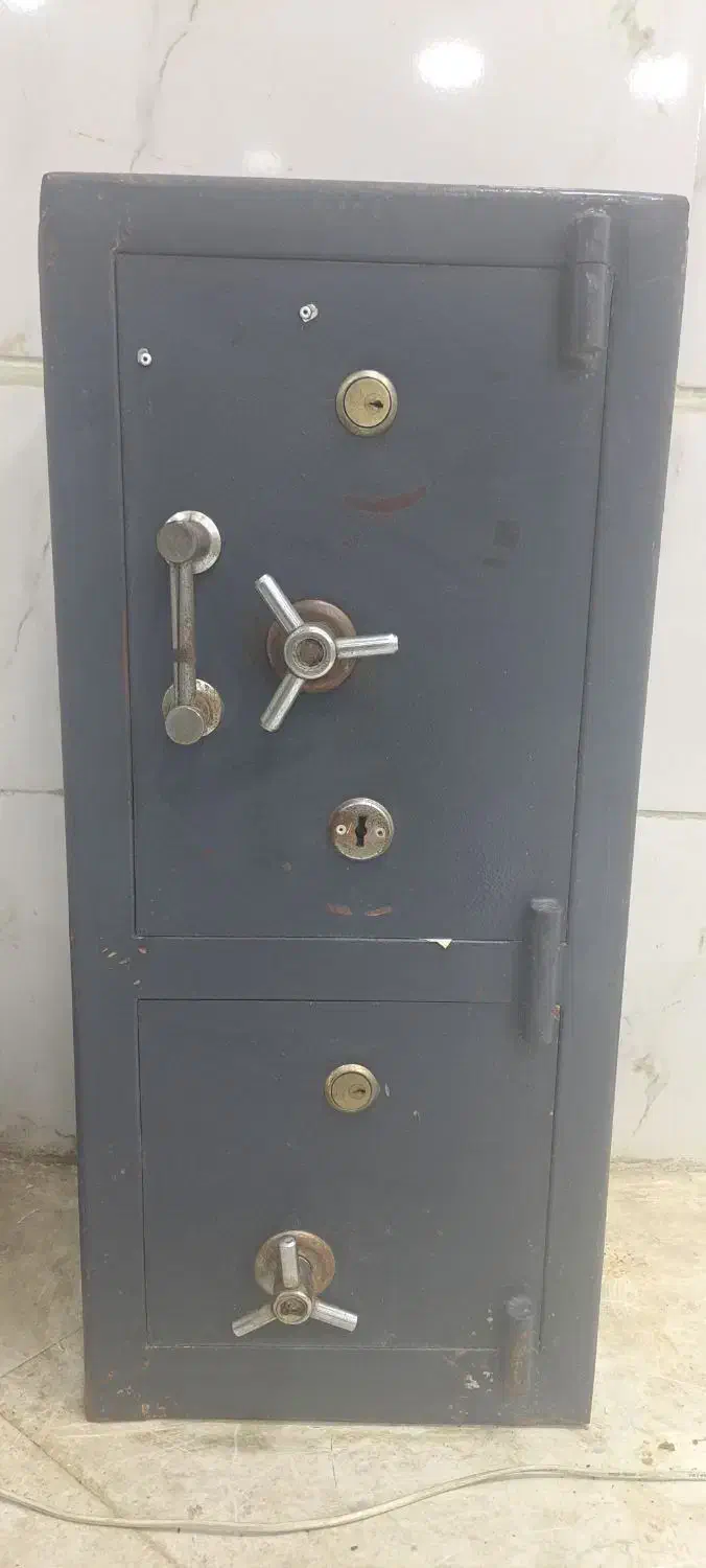 گاو صندوق کاوه|ابزارآلات|اسلام‌شهر, شهرک قائمیه|دیوار