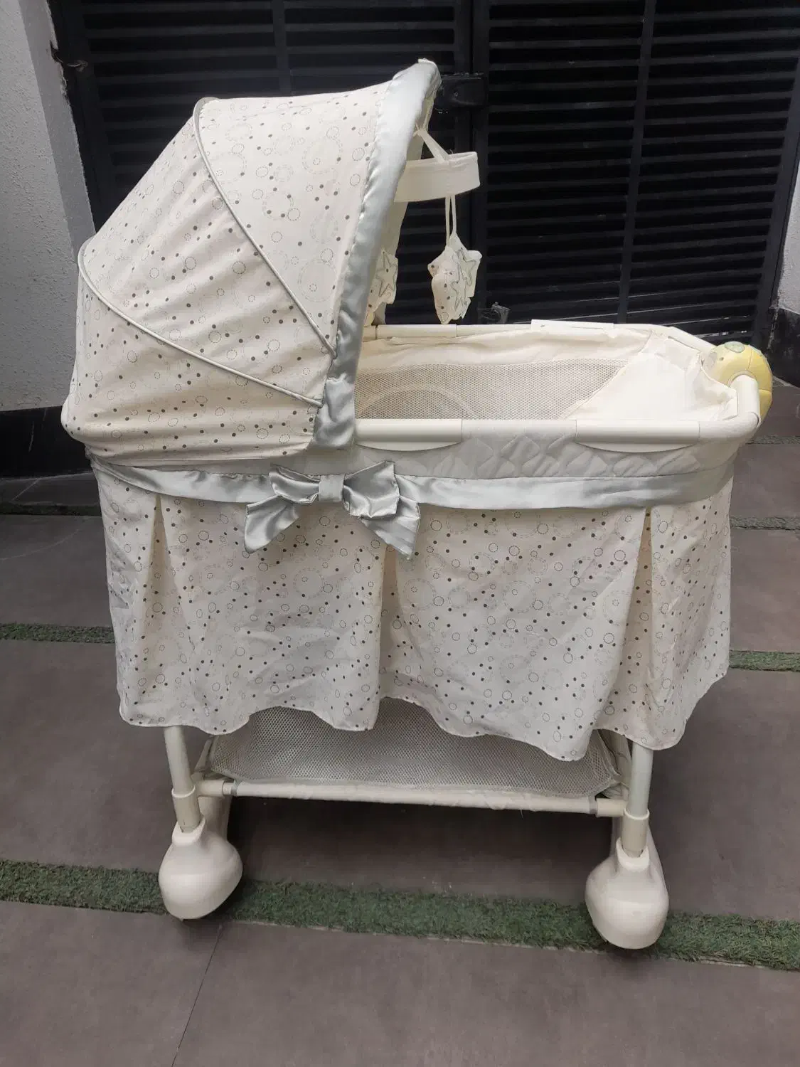 کنار تختی نوزاد|تخت و صندلی بچه|کوهسار (البرز), |دیوار