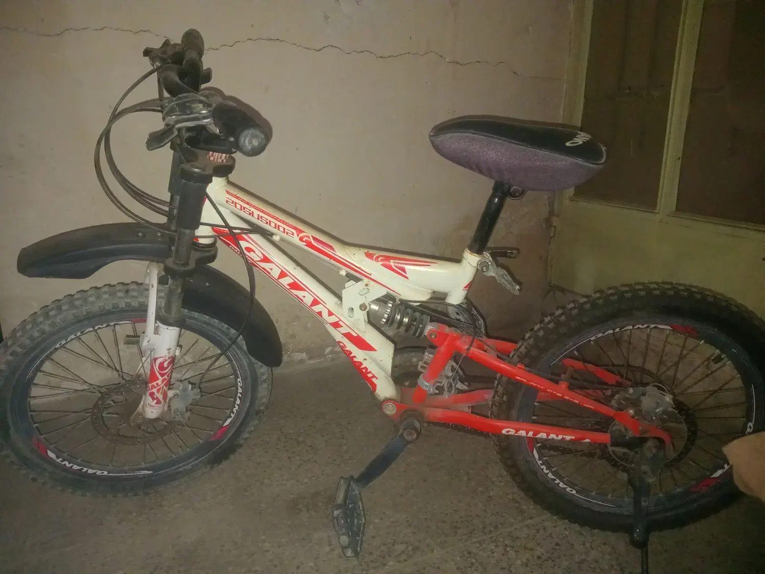 دوچرخه حرفه‌ای۲۶|دوچرخه، اسکیت، اسکوتر|ابریشم, |دیوار