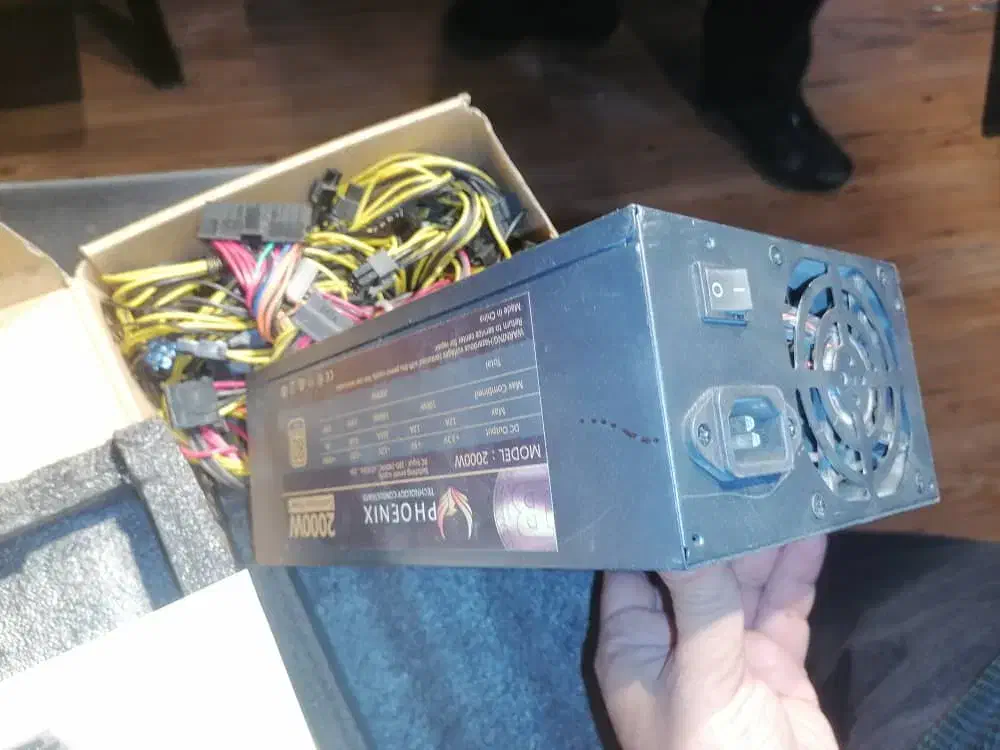 پاور کولر مستر و فونیکس|قطعات و لوازم جانبی رایانه|اندیشه, اندیشه فاز ۱|دیوار