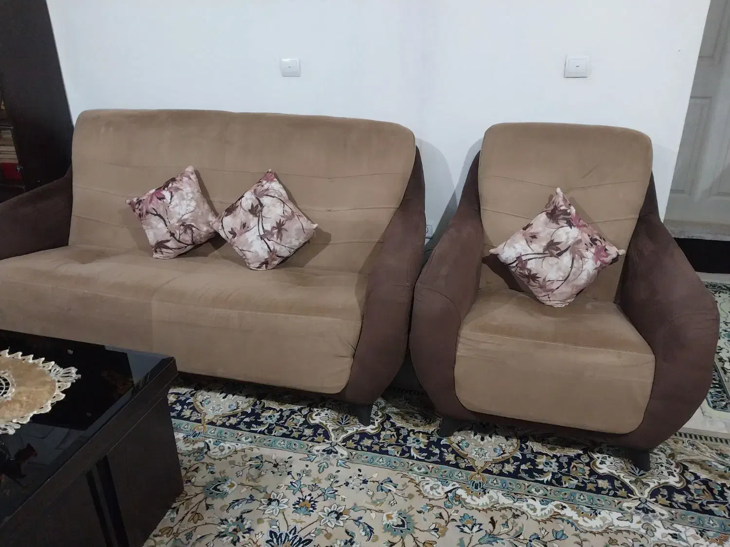 مبل 7 نفره|مبلمان خانگی و میز عسلی|بندر انزلی, مسکن مهر|دیوار