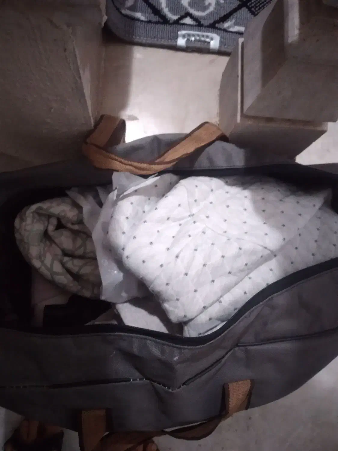 یک کیف لباس زنانه ودخترانه سالم و تروتمیز|لباس|ساوه, |دیوار