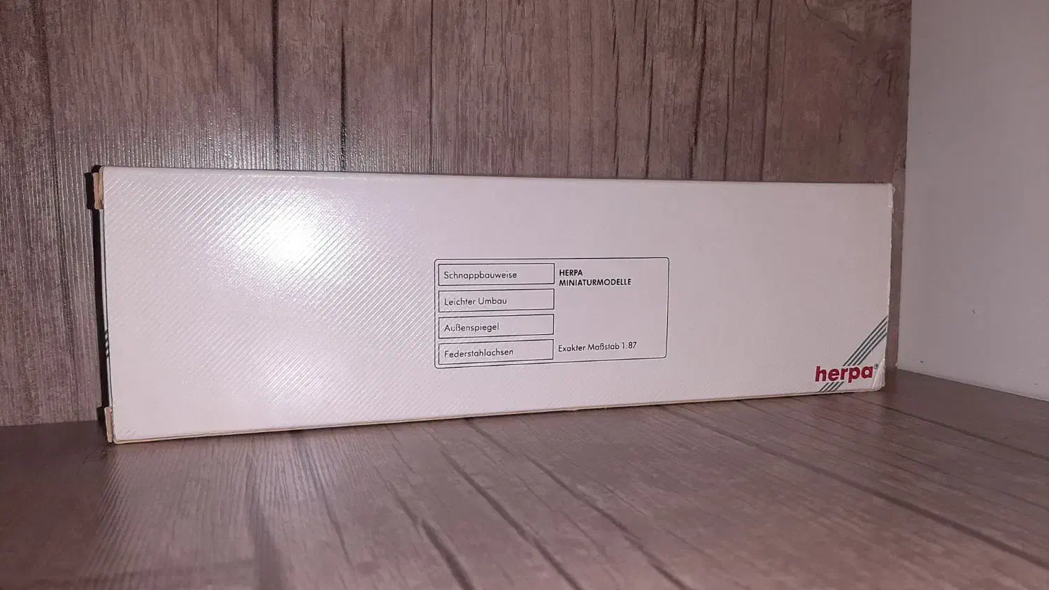 ماکت کامیون اویکو|مجسمه، تندیس، ماکت|تهران, شهرک ولیعصر جنوبی|دیوار