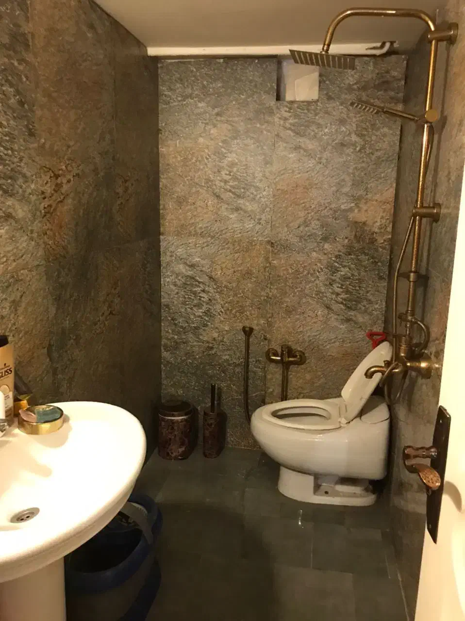 ۱۳۰متری/فول/غرب باقری/ایزدپناه/خوشنقشه نورگیر