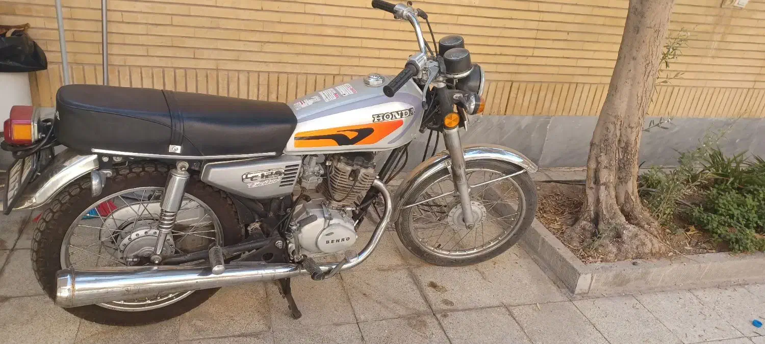 موتور سیکلت بهرو ۱۲۵ سی سی سالم سالم|موتورسیکلت|اصفهان, باغ فردوس|دیوار