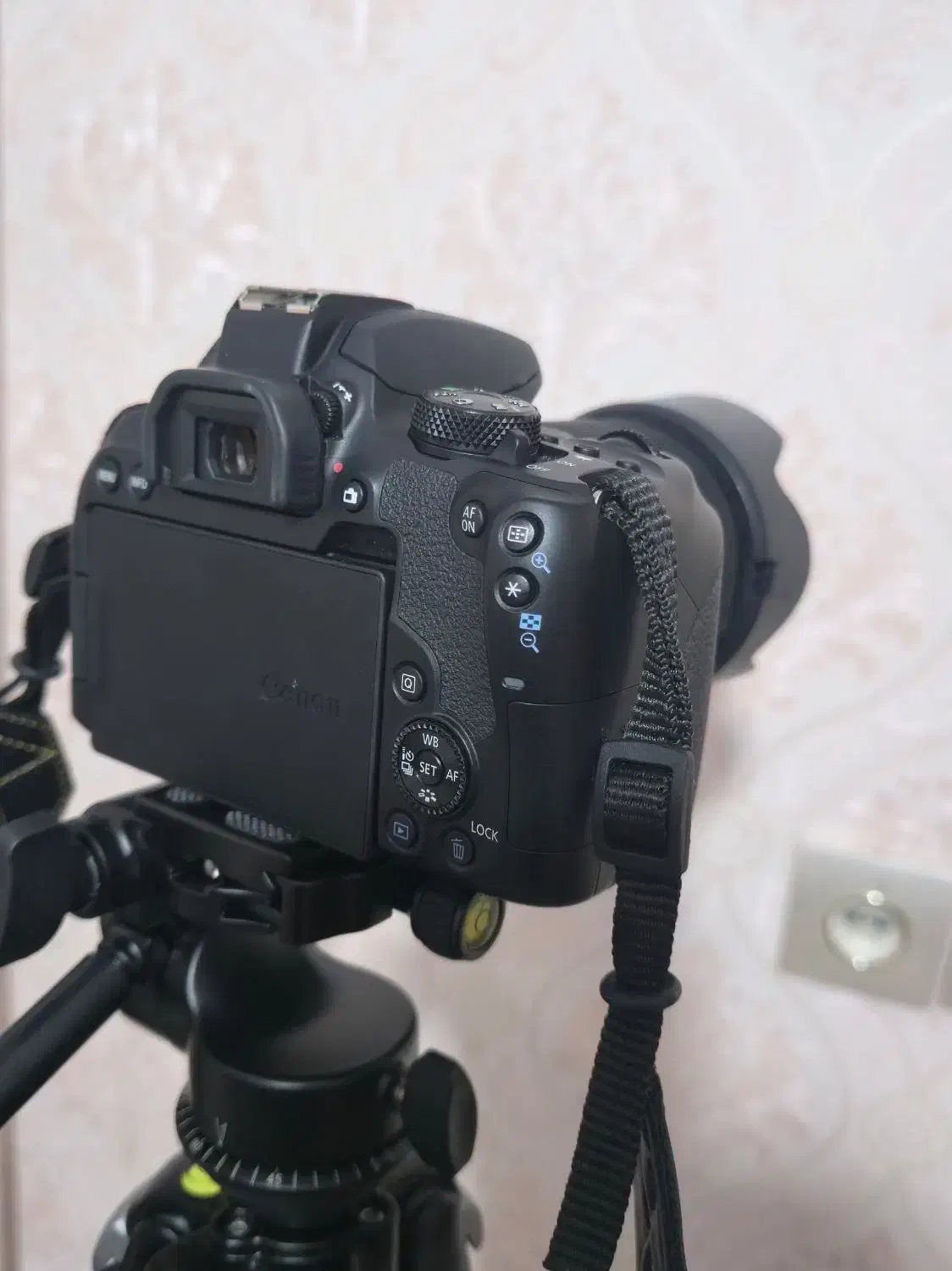 دوربین و سه پایه|دوربین عکاسی و فیلمبرداری|شیراز, لشکری|دیوار