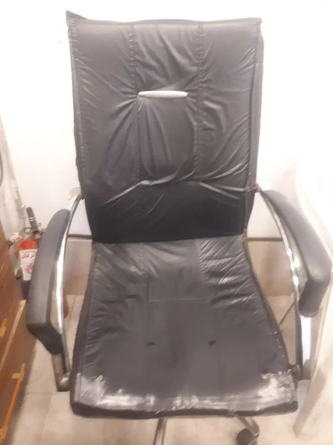 صندلی اداری|صندلی و نیمکت|رشت, حمیدیان|دیوار