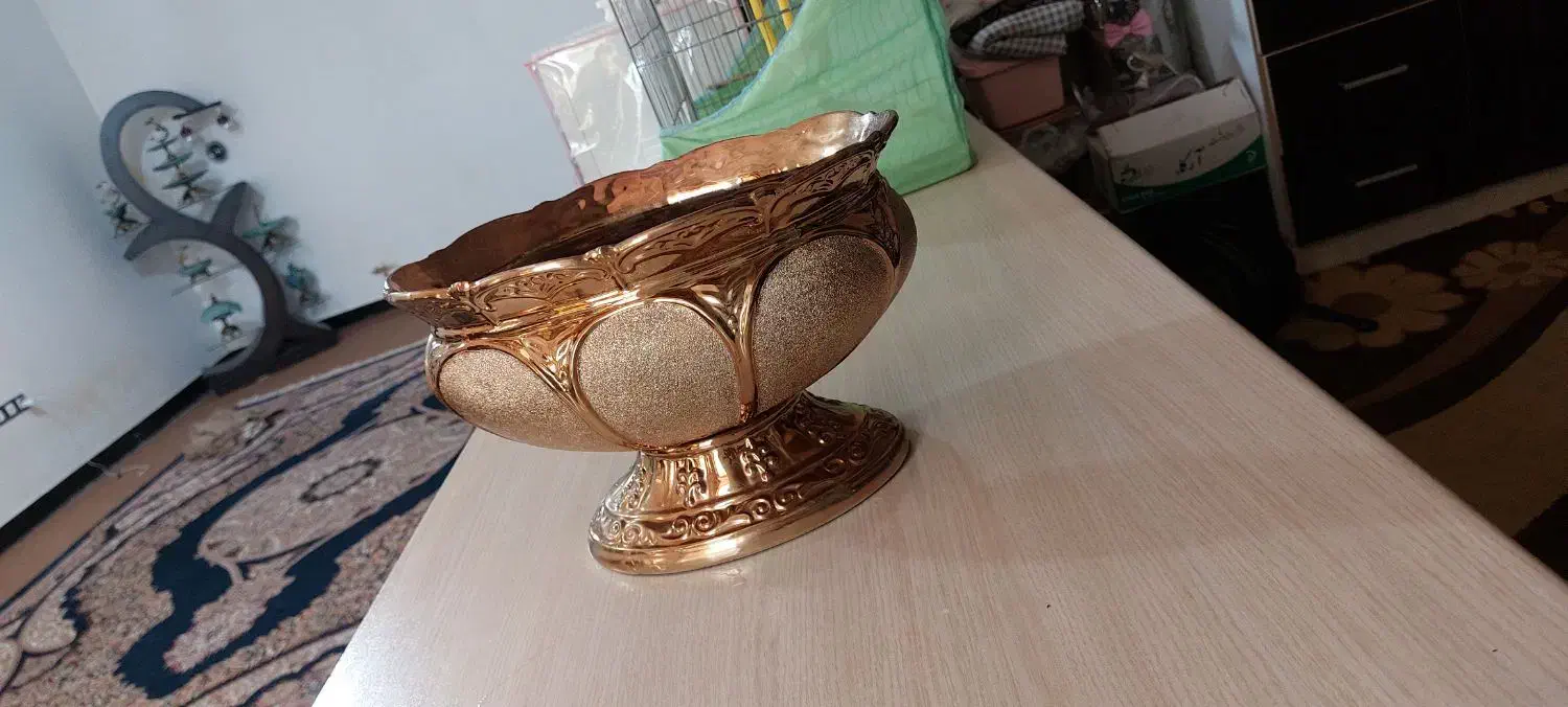 جامیوه ای طلایی تزئینی بزرگ|ظروف سرو و پذیرایی|نورآباد, |دیوار