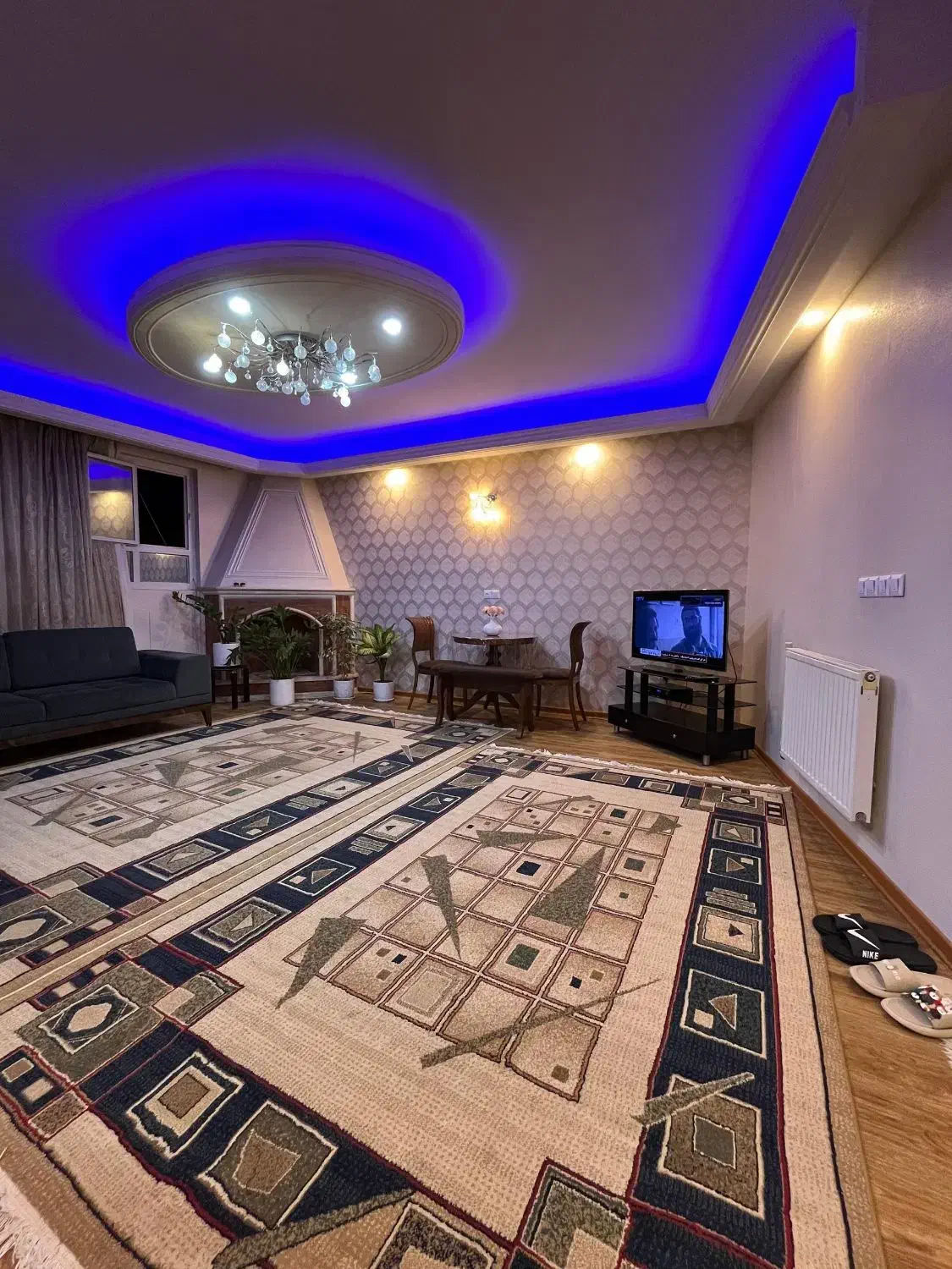 اقامتگاه خانوادگی|اجارهٔ کوتاهمدت آپارتمان و سوئیت|شیراز, فرهنگ شهر|دیوار