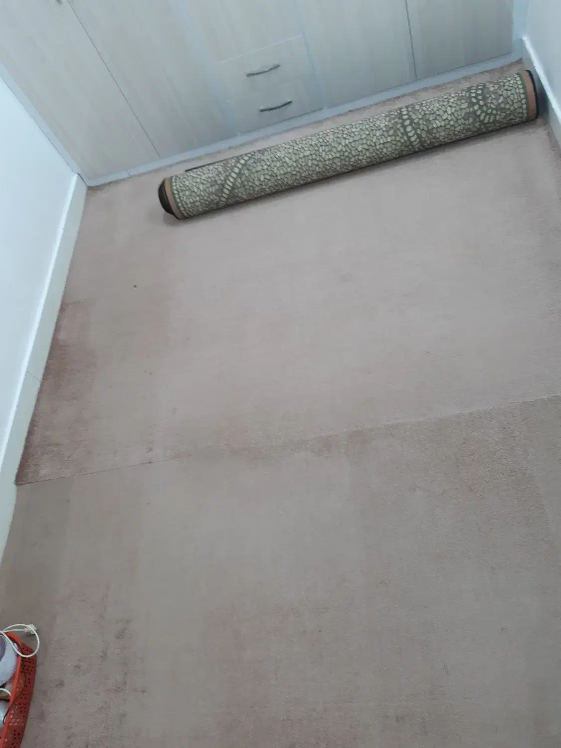 موکت رنگ کرم بفروش میرسد.|موکت|خرمشهر, |دیوار