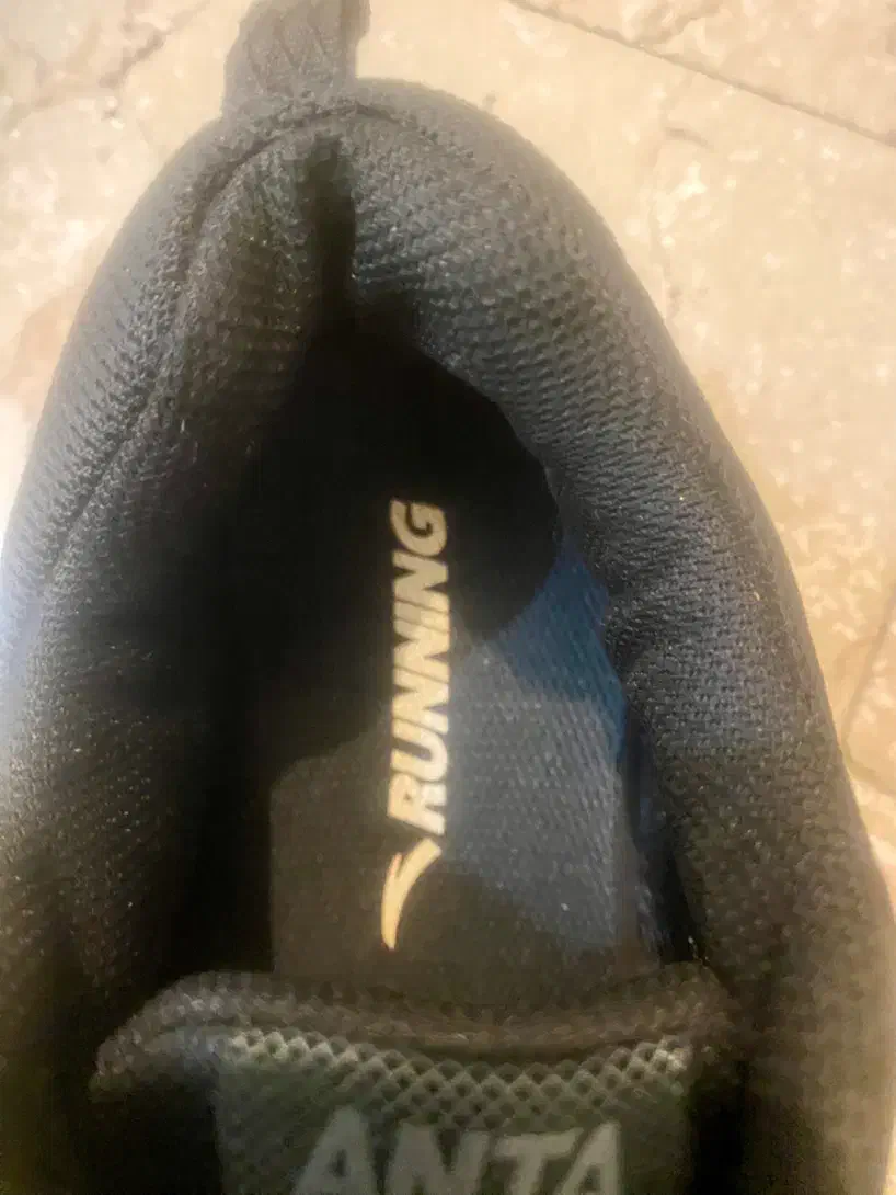 کتونی رانینگ رنگ مشکی برند Ruuning سایز ۴۳|کیف، کفش، کمربند|تهران, سبلان (لشگر)|دیوار