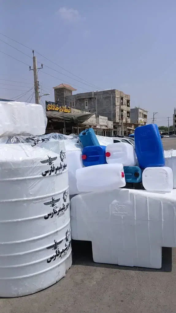 گالن ۷۰ لیتری سفید و آبی|ظروف نگهدارنده، پلاستیکی، یک‌بارمصرف|میناب, |دیوار