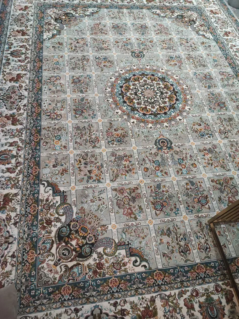فرش ۱۲متری ۷۰۰ شانه|فرش|خاوران, |دیوار