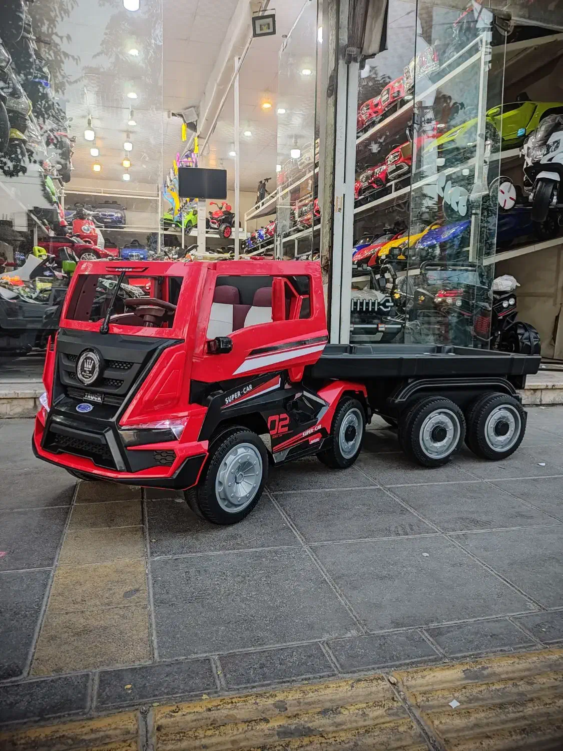 ماشین شارژی تریلی با کفی|اسباب‌بازی بچه|مشهد, مصلی (کارمندان اول)|دیوار