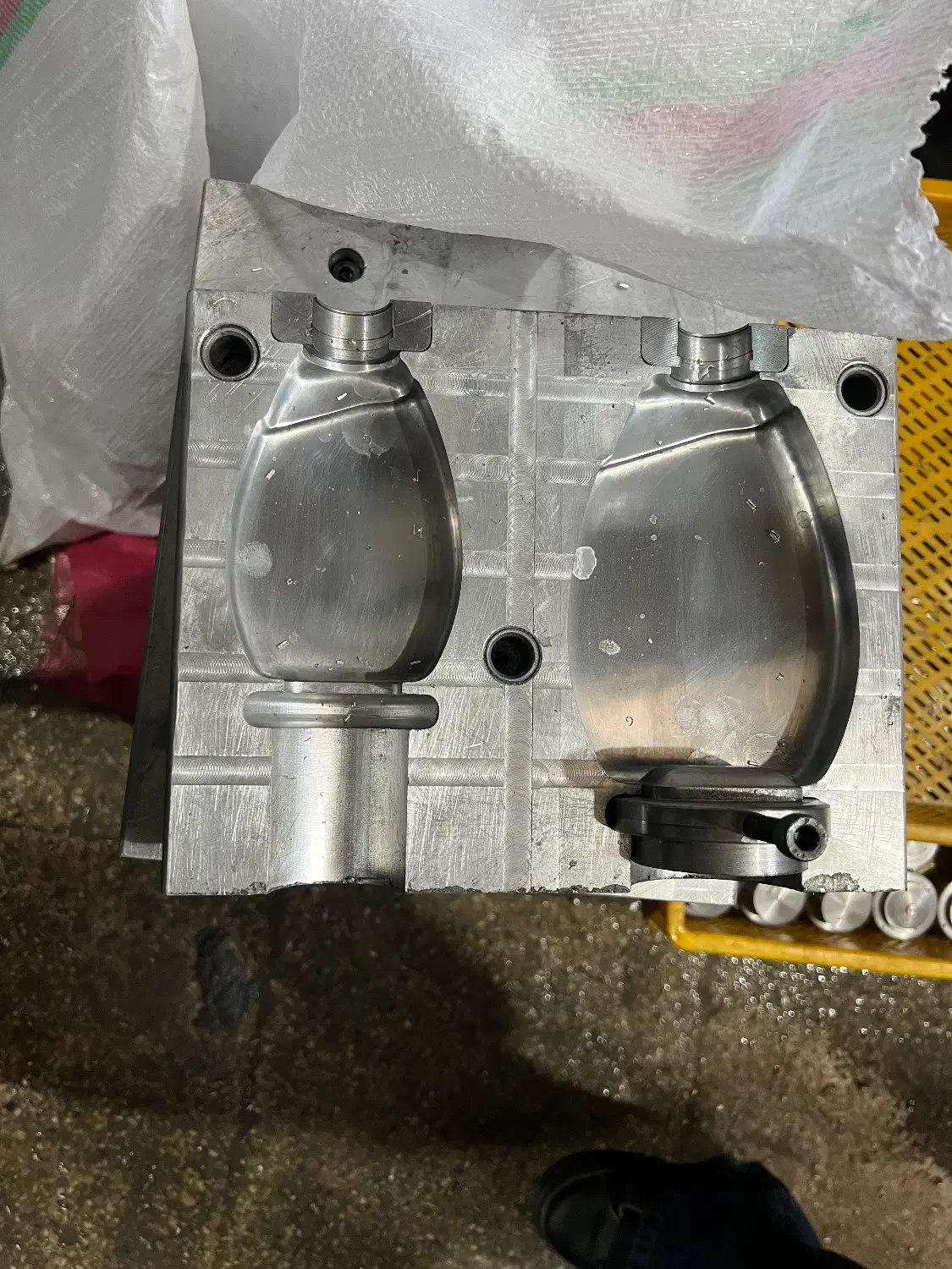 قالبسازی بطری|خدمات پیشه و مهارت|پردیس, شهرک صنعتی کمرد|دیوار