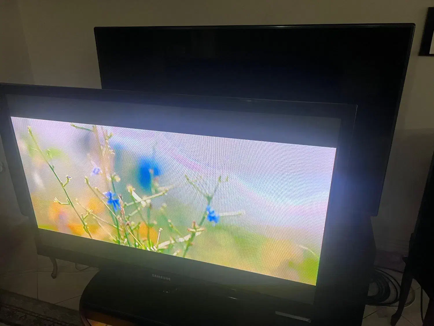 ال سی دی ۴۳ اینچ|تلویزیون و پروژکتور|چالوس, |دیوار