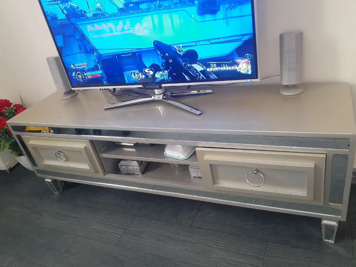 میز وکنسول|بوفه، ویترین، کنسول|وحیدیه, |دیوار