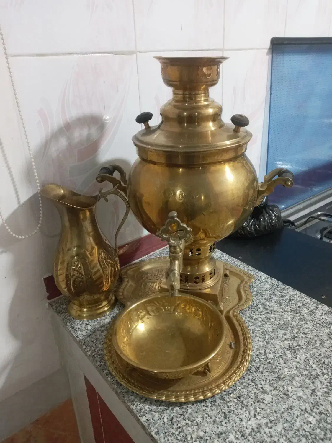 سماور زغالی شش لیتری صحیح سالم|کلکسیون اشیاء عتیقه|مرند, |دیوار