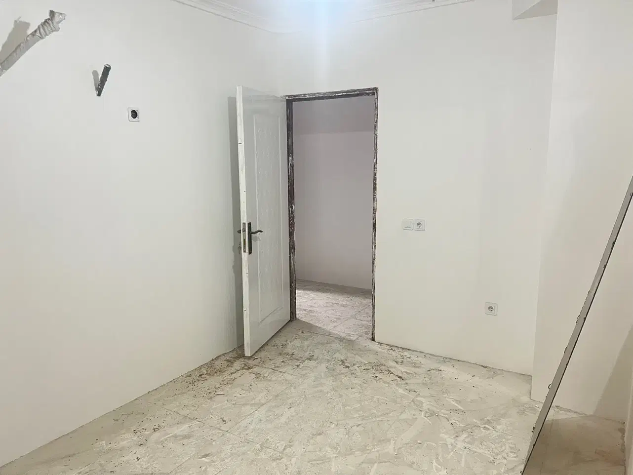 ۹۵ متر دو خواب ۱۴۰۴ دامایی شخصی ساز دارای وام|فروش آپارتمان|بندرعباس, |دیوار