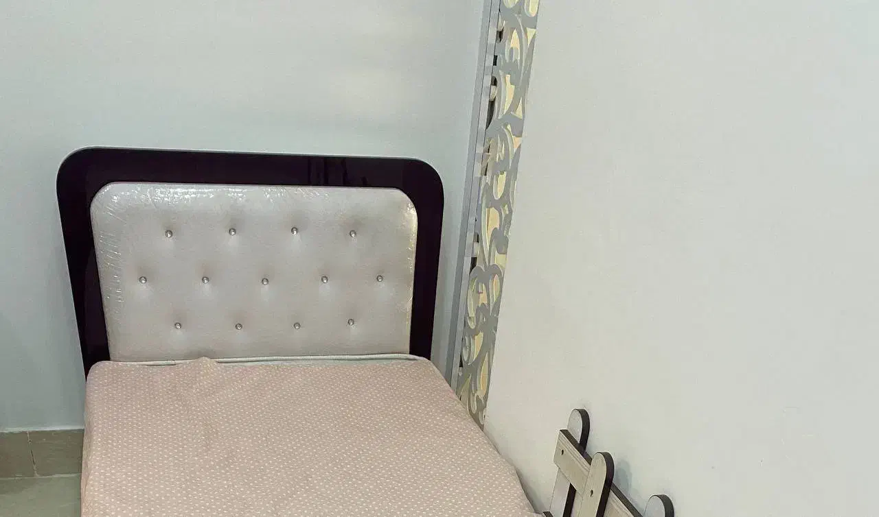 تخت  یکنفره|تخت و سرویس خواب|سبزوار, کوی بهار|دیوار