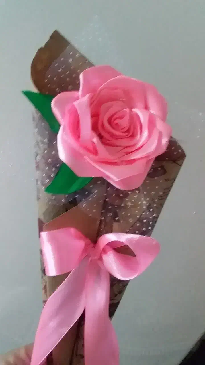 گل رویانی هدیه روز مادر|صنایع دستی و سایر لوازم تزئینی|کرمان, |دیوار