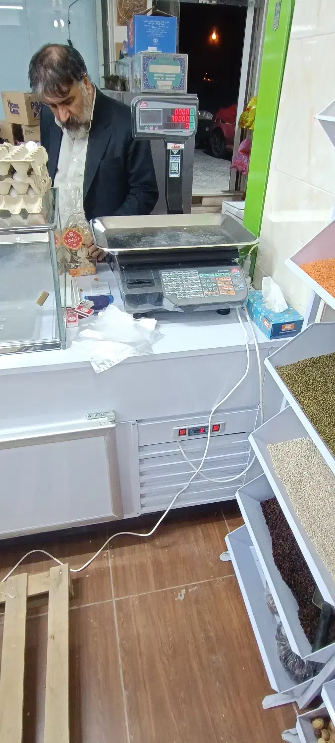 فروش اقلام فروشگاهی|فروشگاه و مغازه|فولادشهر, سایت صنعتی کاوه|دیوار