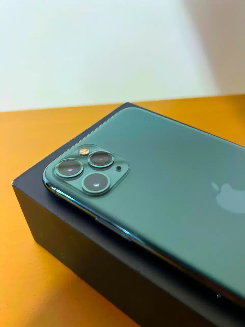 iPhone 11 Pro Max با حافظه ۲۵۶ گیگ مشابه آکبند|موبایل|تهران, شهرک نفت|دیوار