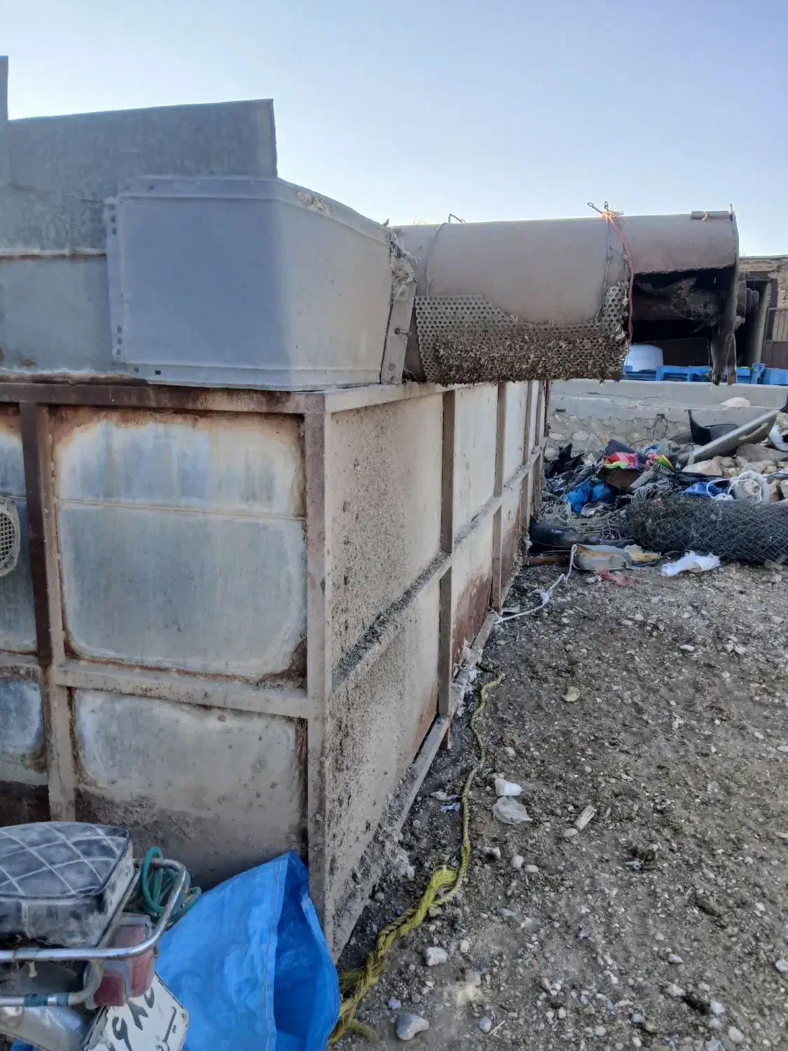 حوضه اسیاب|ماشین‌آلات صنعتی|اقلید, |دیوار