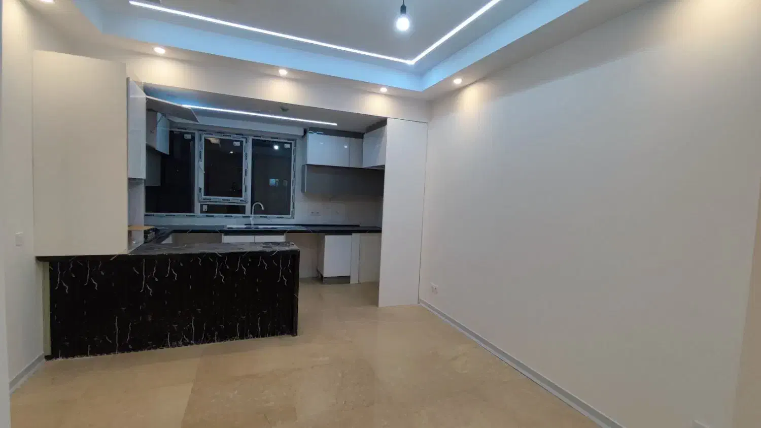 ۶۵ متر ـ شادمان ـ نوساز ـ فول امکانات