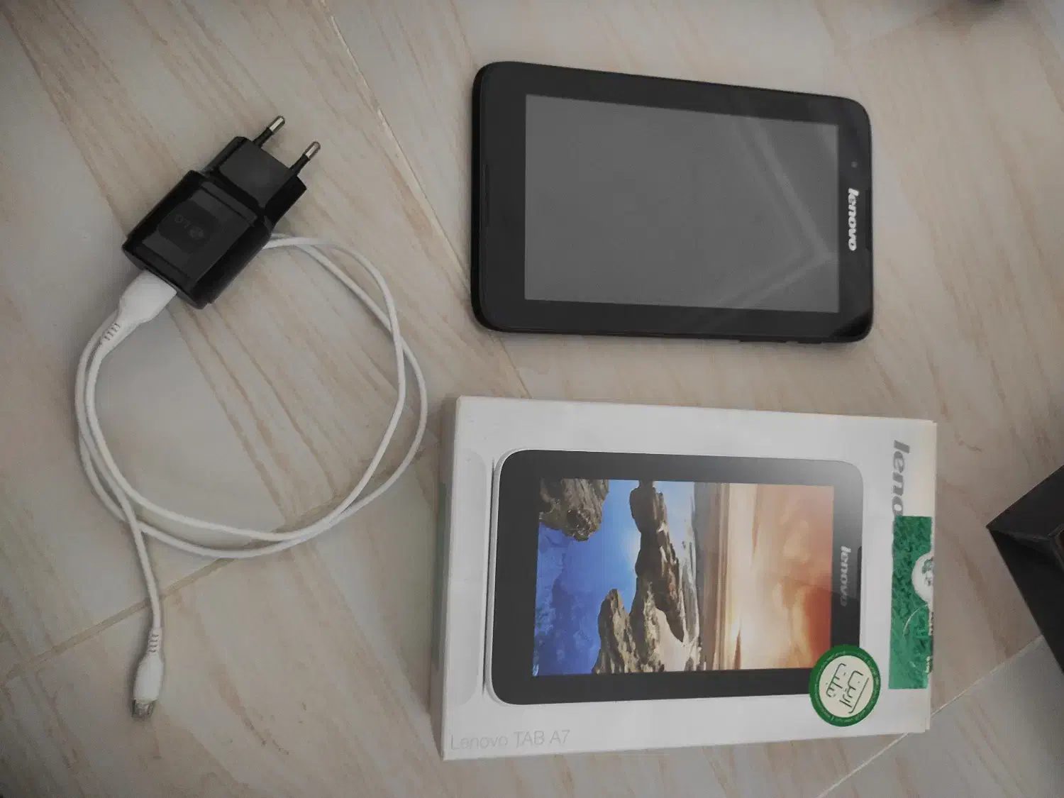 تبلت لنوو|تبلت|صومعه‌سرا, |دیوار