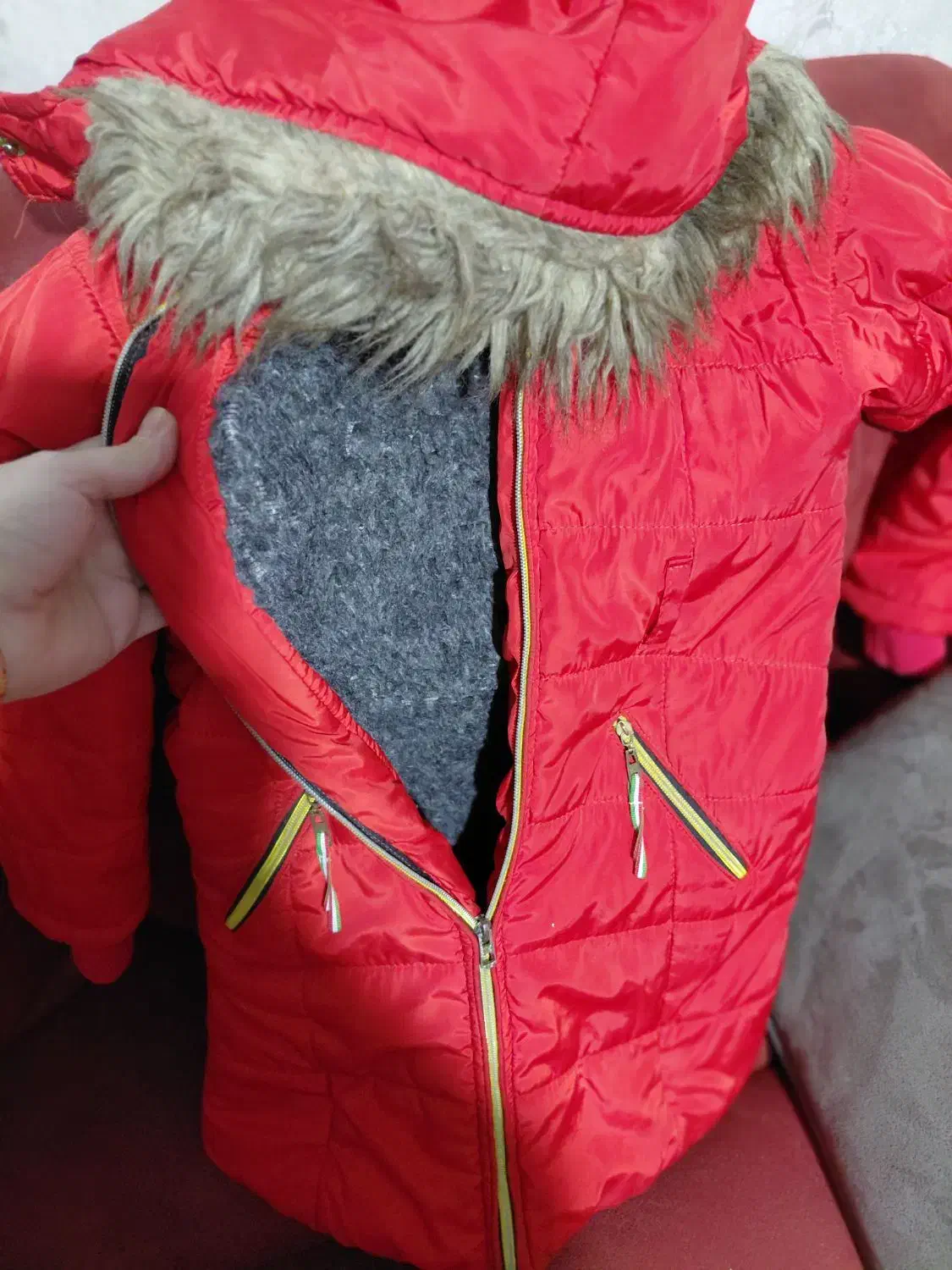 کاپشن و پالتو|لباس|شهریار, کهنز|دیوار