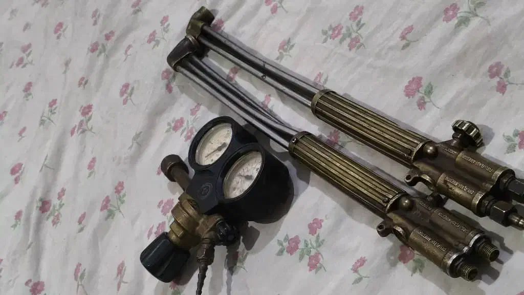 مانومتر و دسته برنال وآچار سنگین|ابزارآلات|اهواز, کمپلو شمالی|دیوار