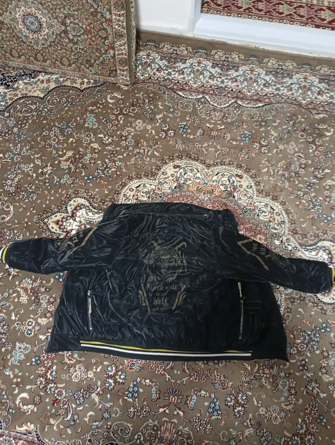 کت دوبر|لباس|سقز, |دیوار