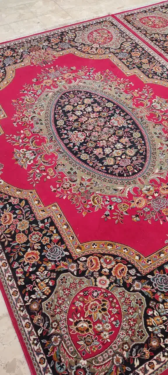 سه عددفرش ۹متری درحدنو جنس نخ محکم کم کار|فرش|مبارکه, |دیوار