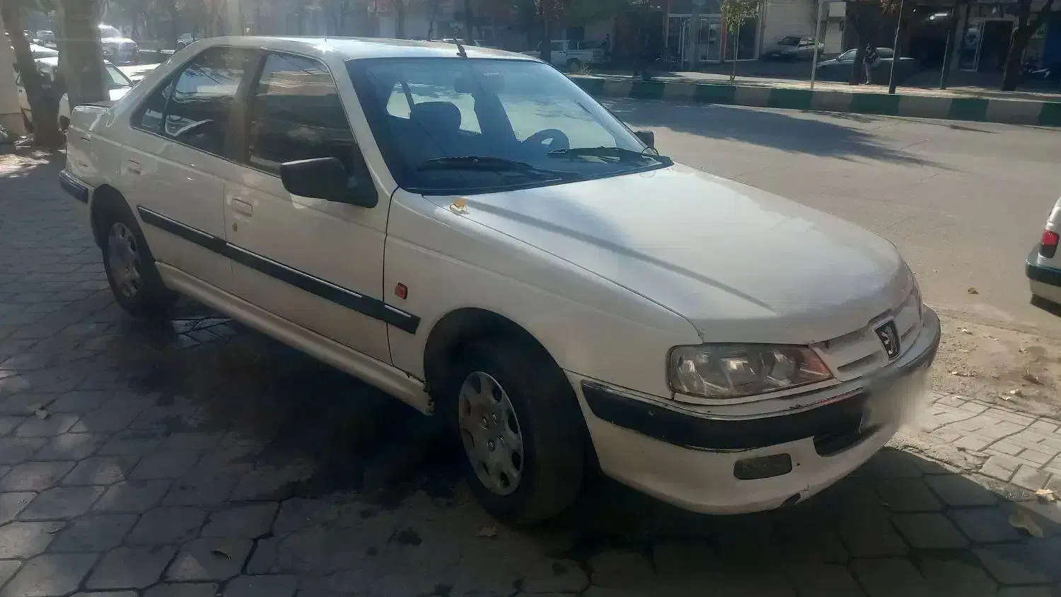 پژو پارس|خودرو سواری و وانت|بروجرد, |دیوار