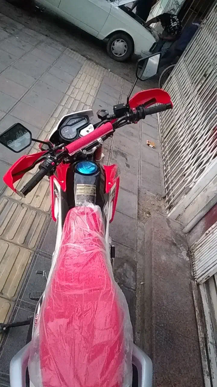 تریل پرواز ۲۰۰ مایل به معاوضه با ماشین هم هستم|موتورسیکلت|مهاجران, |دیوار