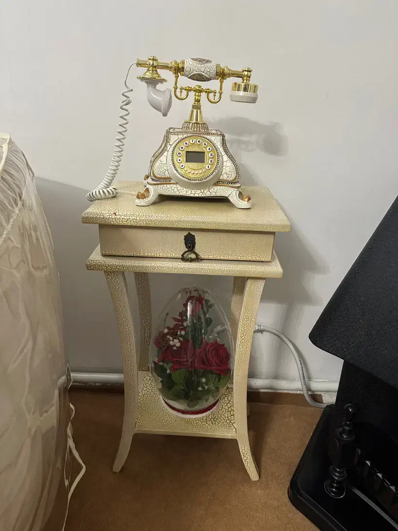 میز تلفن|میز تلفن|سلماس, |دیوار