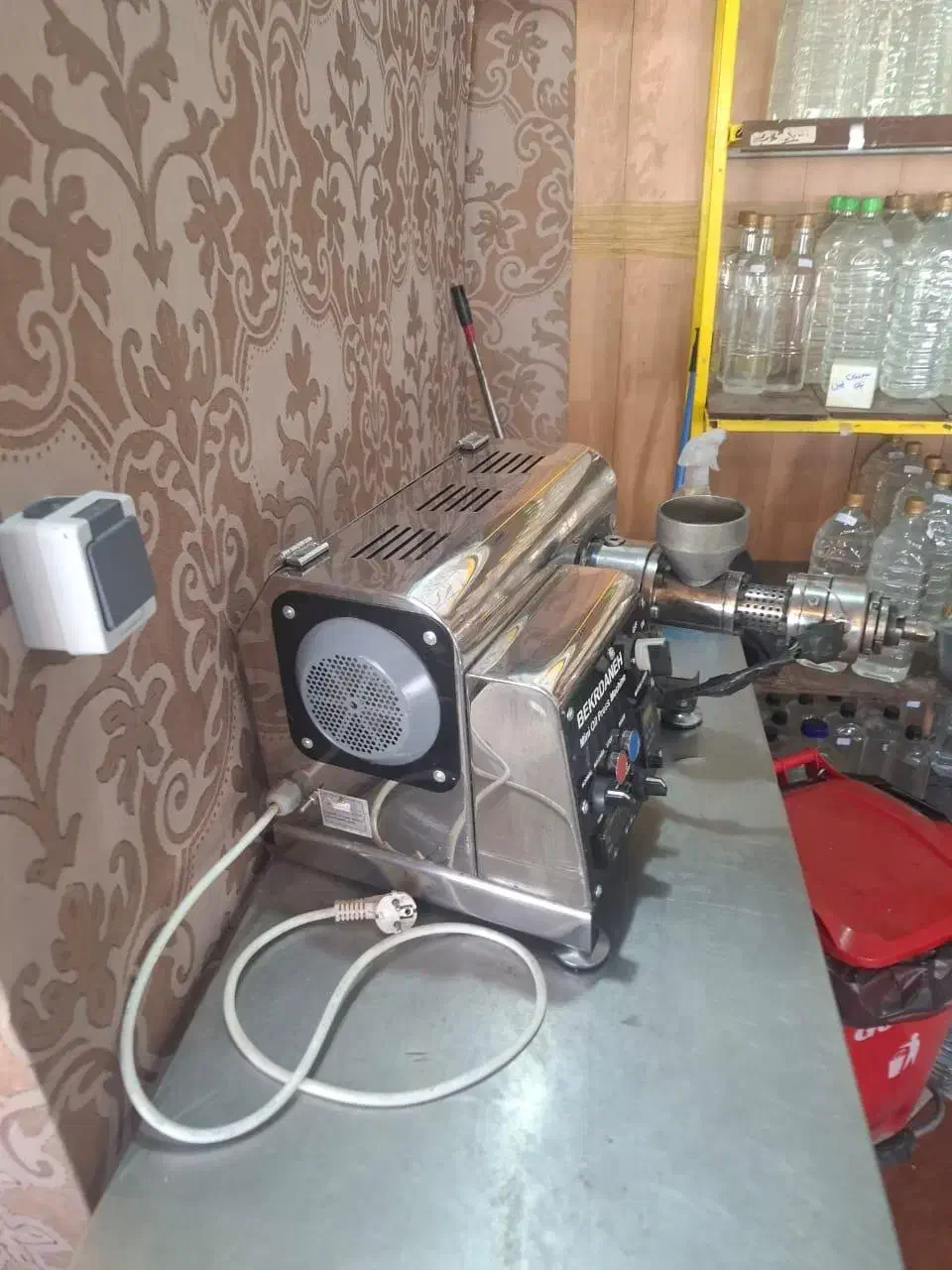 دستگاه روغن  کنجد گیری  بکردانه|فروشگاه و مغازه|کرمان, |دیوار