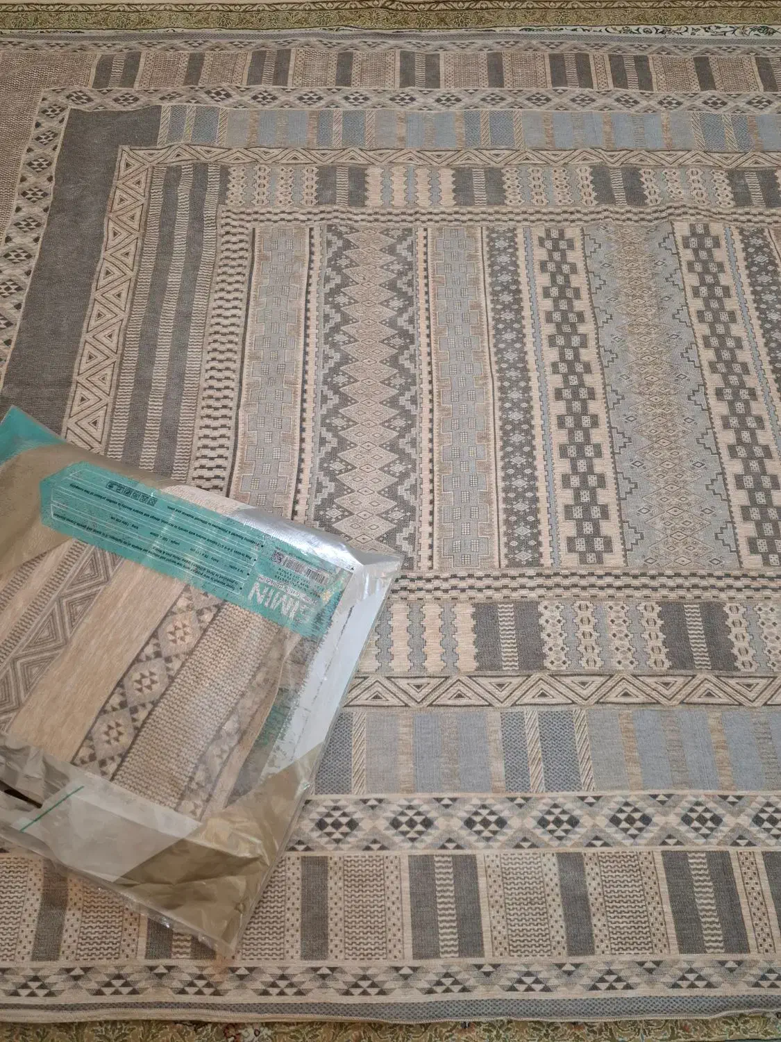 روفرشی ۶ متری و ۹ متری جنس  مخمل سیمین یزد|روفرشی|تهران, مینای جنوبی|دیوار