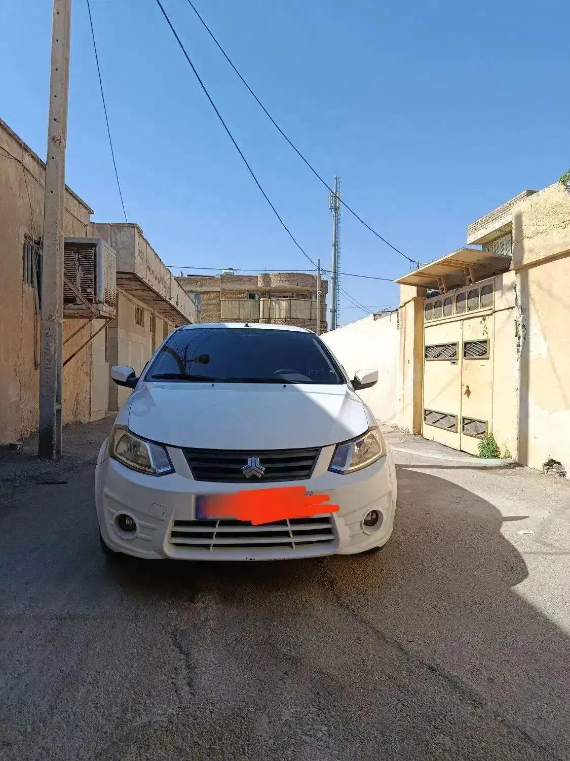 ساینا مدل ۹۸|خودرو سواری و وانت|صدرا-فارس, فاز ۱|دیوار