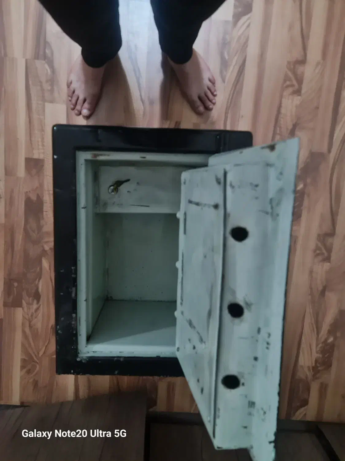 گاو صندوق کارکرده یک طبقه|ابزارآلات|مشهد, نیروی هوایی|دیوار