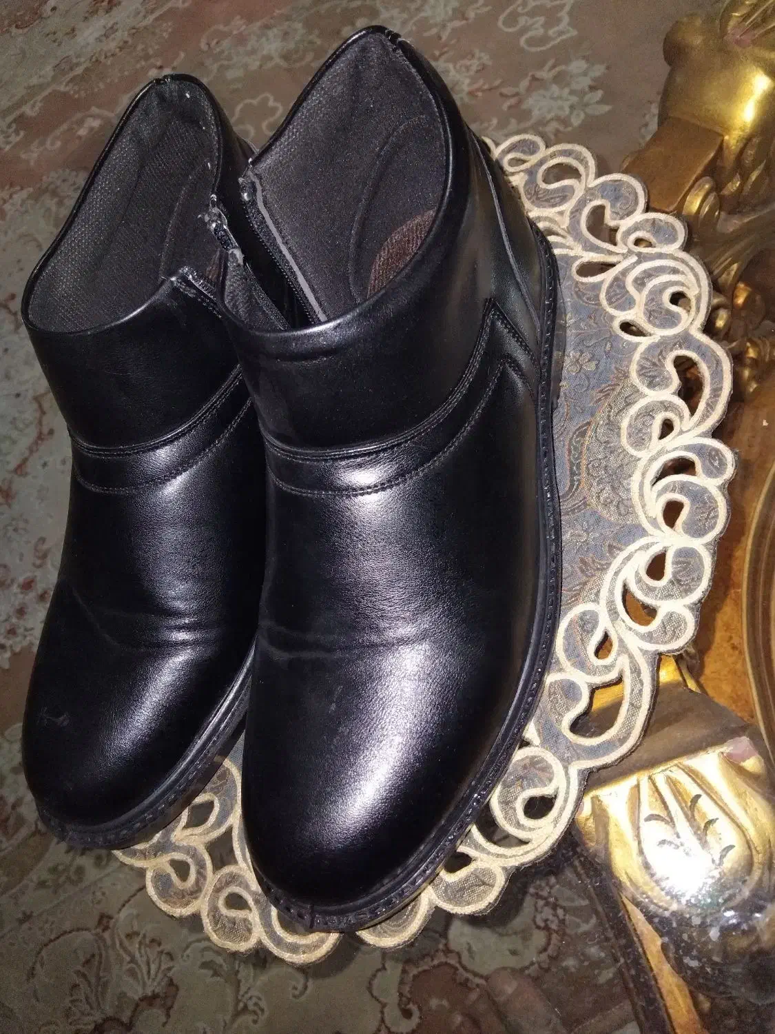 نیم بوت|کیف، کفش، کمربند|اصفهان, خانه اصفهان|دیوار