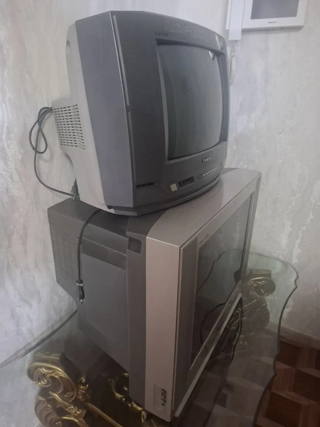 تلوزیون ۲۱ اینچ سامسونگ و پارس|تلویزیون و پروژکتور|اسلام‌شهر, مسکن مهر اسلاشهر (شهرک امام خمینی)|دیوار