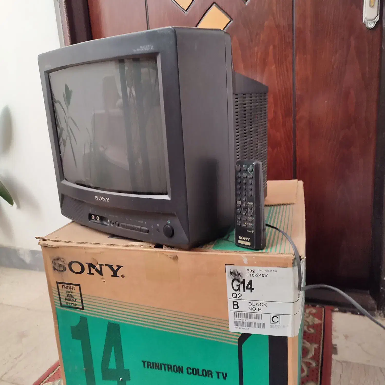 تلویزیون سونی اصل 14 بسیار تمیز|تلویزیون و پروژکتور|مرند, |دیوار