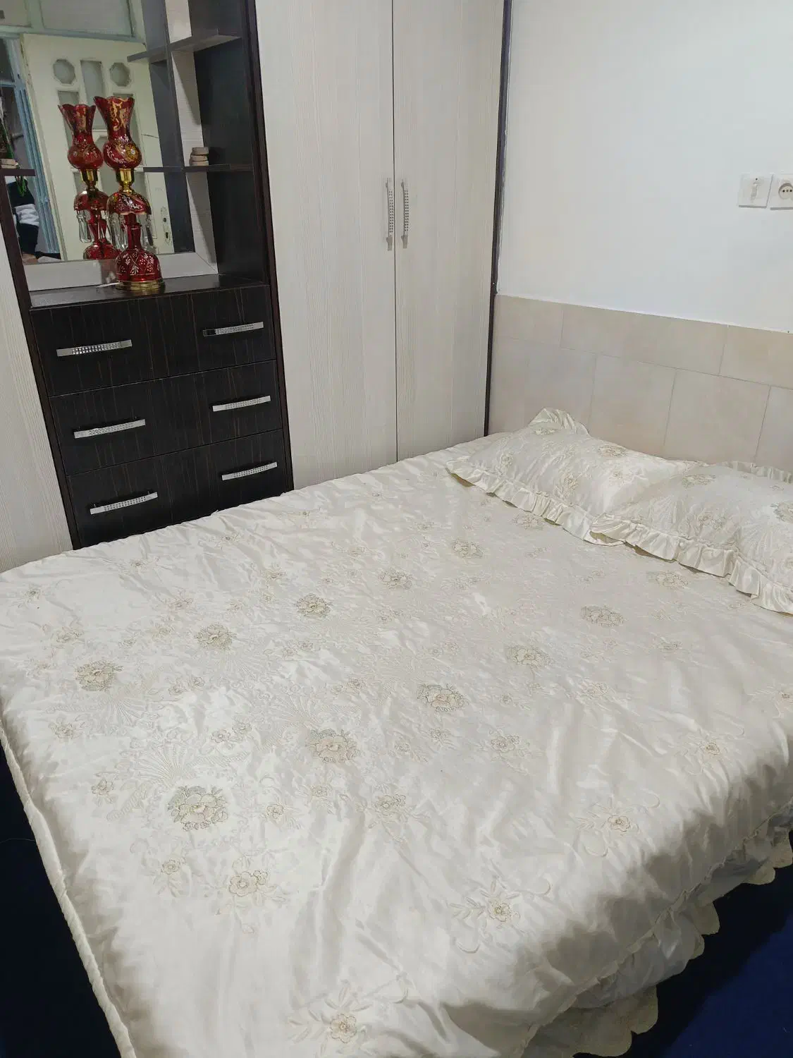 سوییت سویت ساعتی مبله باامنیت بالا دربست|اجارهٔ کوتاه‌مدت آپارتمان و سوئیت|مشهد, وحید|دیوار