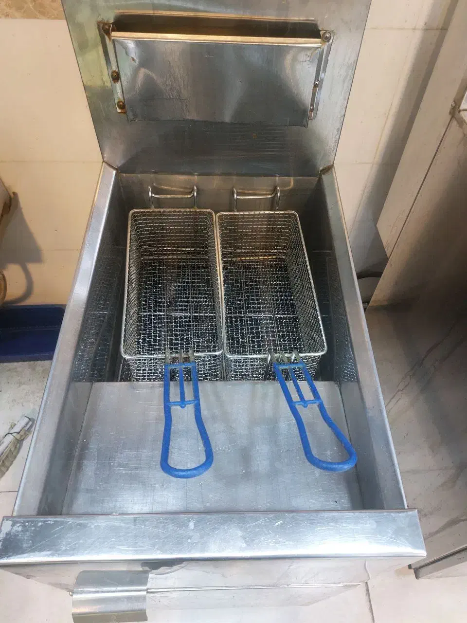 سرخ کن صنعتی دین|اجاق گاز و لوازم برقی پخت‌وپز|رشت, باهنر|دیوار