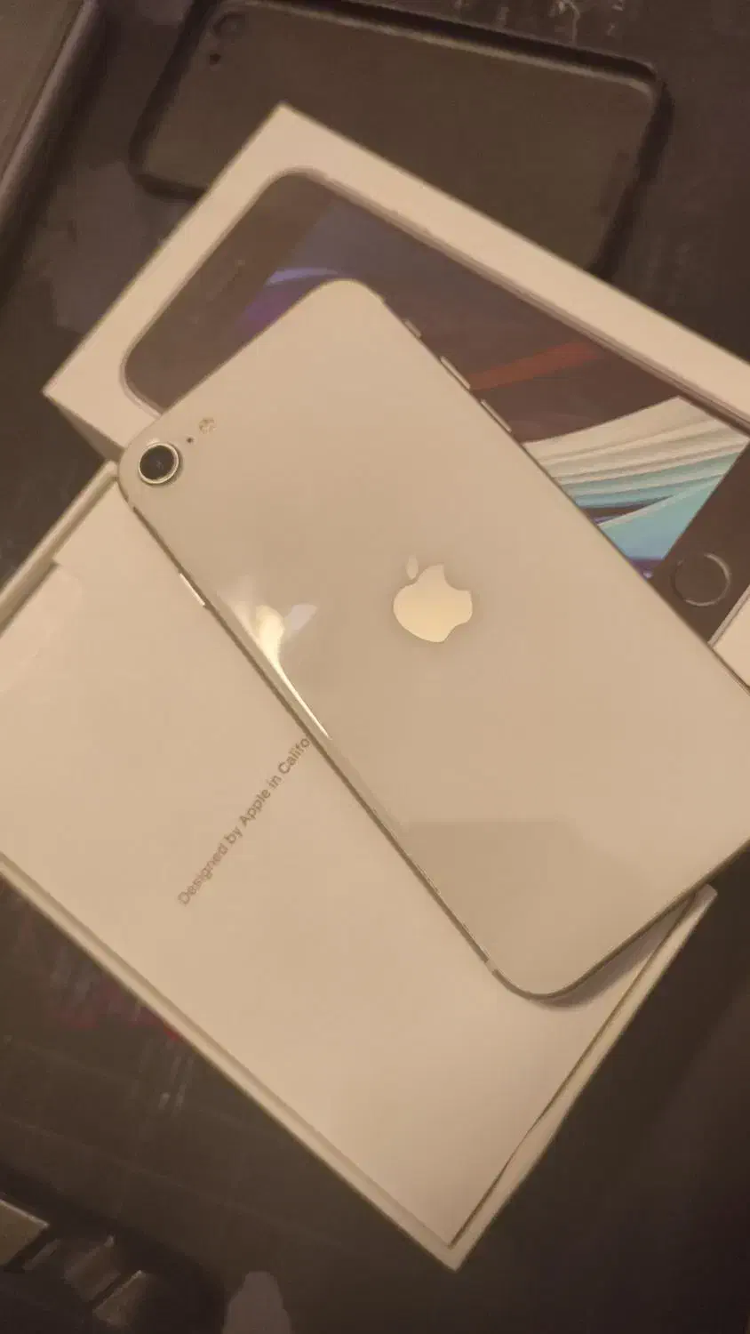 اپل آیفون se مدل ۲۰۲۰ ۱۲۸گیگLLA|موبایل|اصفهان, دانشگاه اصفهان|دیوار