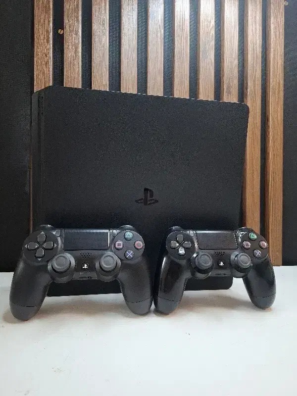 PS4 Slim تمیز|کنسول، بازی ویدئویی و آنلاین|کازرون, |دیوار