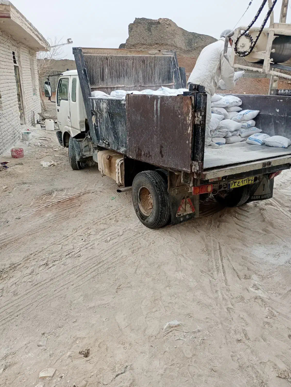 حمل مصالح ساختمانی پوکه معدنی آجرسفال ماسه پودرسنگ|خدمات حمل و نقل|چناران, |دیوار