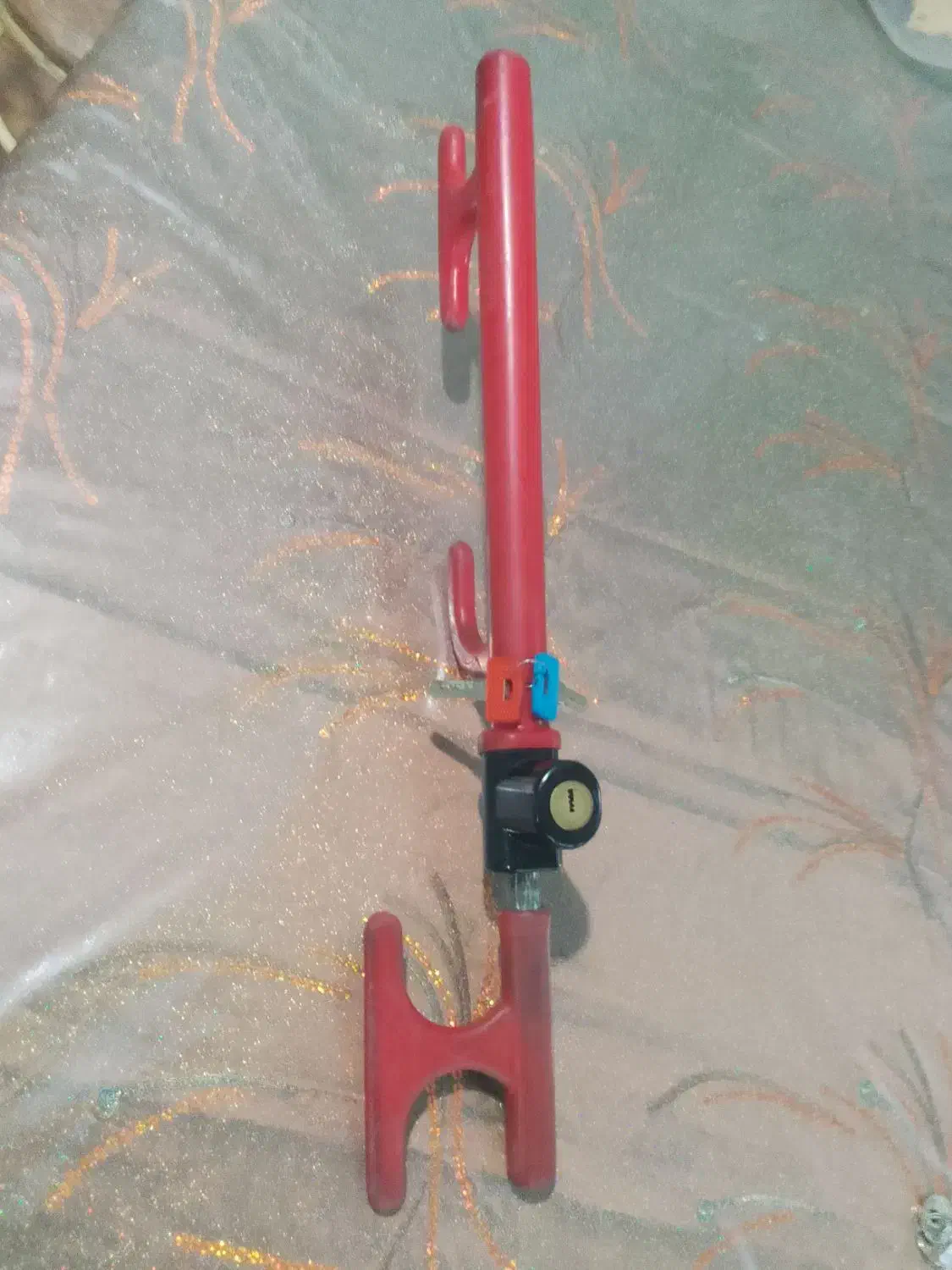 قفل فرمون + لاستیک بارز ۶۰درصد|قطعات یدکی و لوازم جانبی|بروجرد, |دیوار